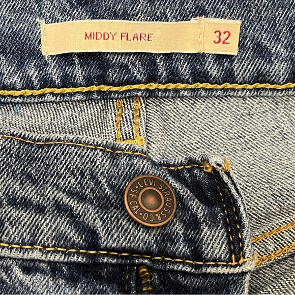Levi’s Women’s Middy Flare Jeans Size 32 - Picture 4 of 6